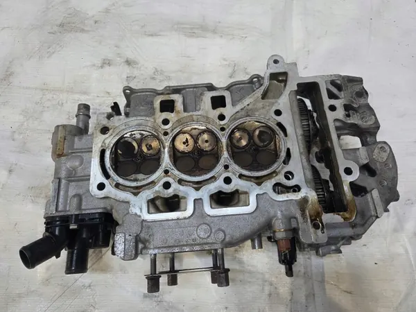Culata OEM 9815566710 para Opel Crossland 1.2 VTi image 5
