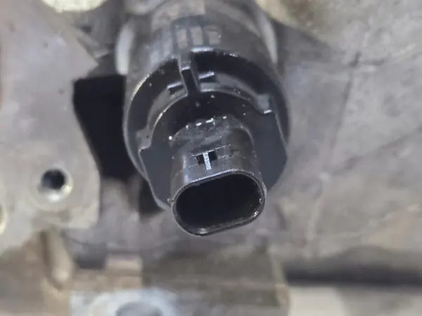 Culata OEM 9815566710 para Opel Crossland 1.2 VTi image 9