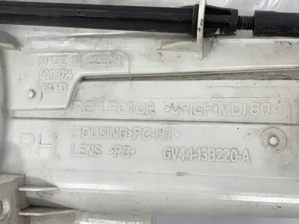 Phares Halogène Droit Ford Kuga MK2 OEM GV4413B220A image 10
