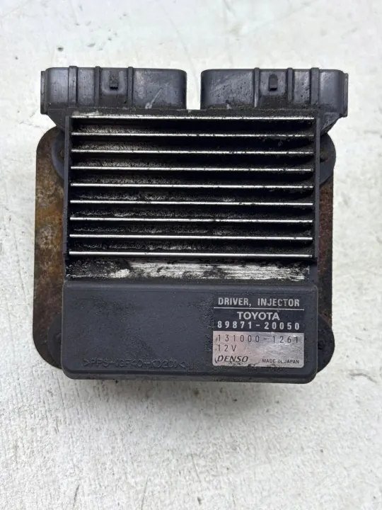 Módulo Control Inyector Toyota Avensis T25 2.0D D4D 89871-20050 image 3