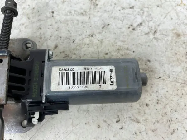 Motor de asiento Porsche Macan OEM D359300 - Usado image 8
