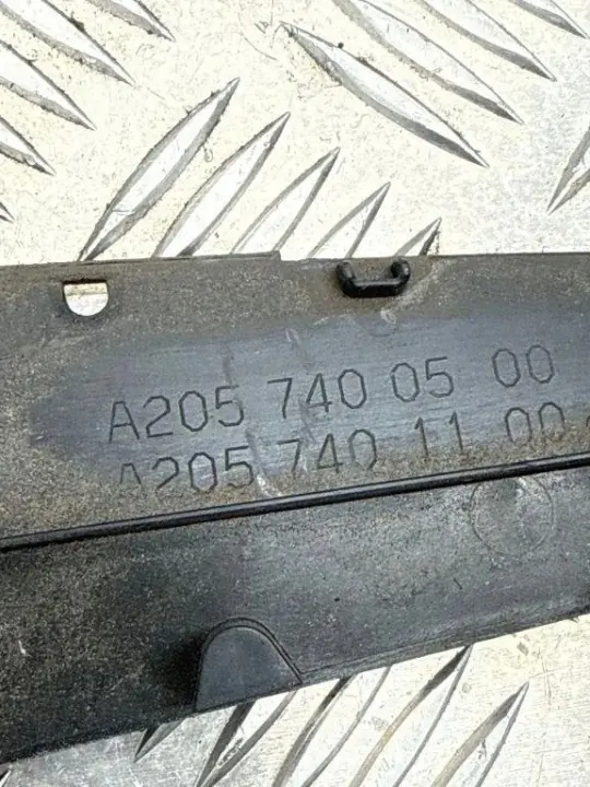 Éclairage Plaque Mercedes-Benz OEM A2057400500 image 3