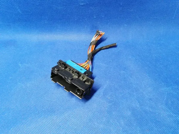 OEM 9221027 Framdörrsplugga för BMW 3 F30 F31 image 2