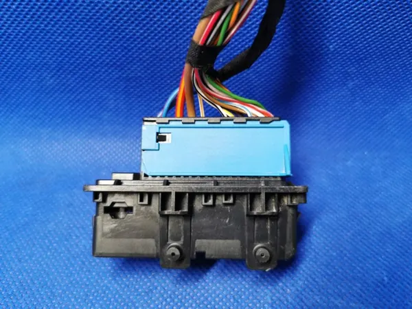 OEM 9221027 Framdörrsplugga för BMW 3 F30 F31 image 8