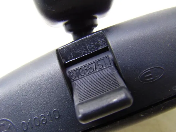 Takapeili Musta Fotokrom OEM 8T0857511 Audi image 5