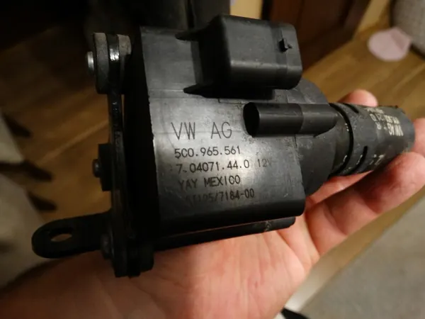Volkswagen Pump för Audi Seat Skoda OE 5C0122063E 5C0965561 image 4