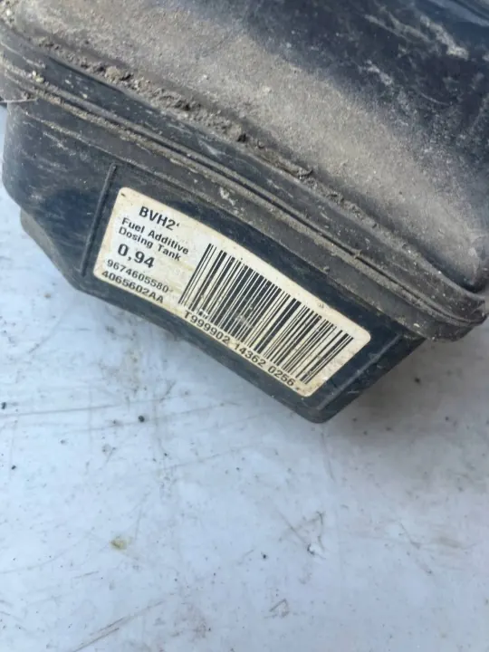 FAP-vloeistoftank OEM 9674605580 voor Citroen C4 Picasso image 3
