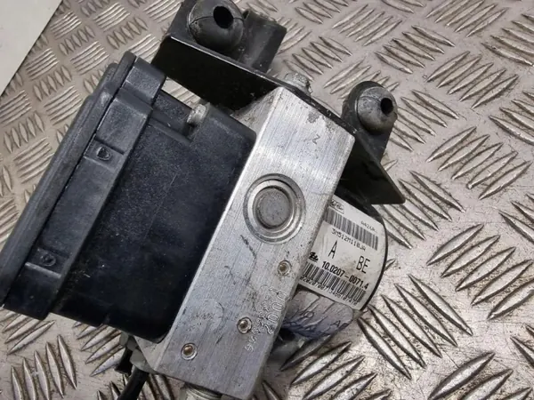 ABS-pomp OEM 3M512M110JA voor Ford C-MAX 1.6L Diesel image 4