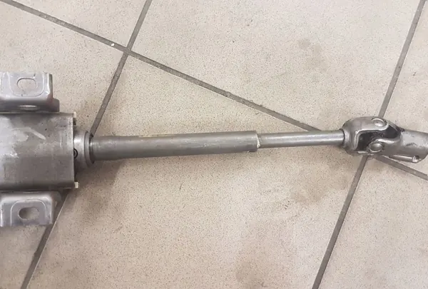 Joint de colonne de direction Mazda 6 2009 OEM JUT94752 image 5