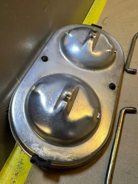 Bremsflüssigkeitsbehälter-Deckel OEM 930 für Corvette C3 image 3