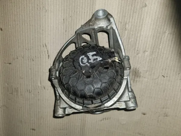 AUDI Q5 2.0 TDI Moottorin Kiinnike Vasemmalla 4M0199371M image 2