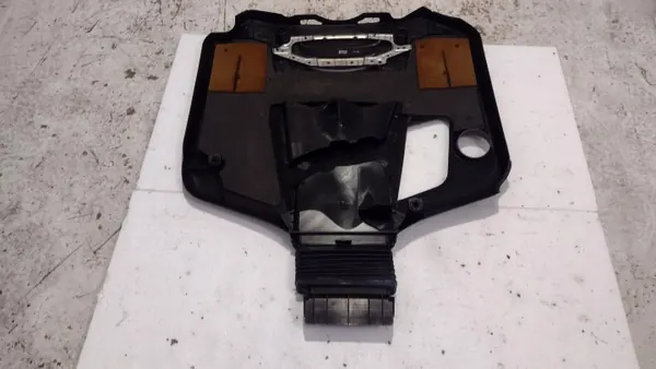 Tapa Motor Mercedes OEM A6420102811 para CLS W218 image 3