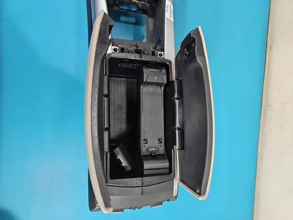 Accoudoir tunnel OEM 5289498 pour BMW X6 E71 2010-2014 image 6