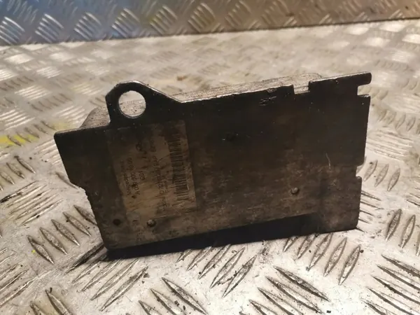 Arrefecedor óleo caixa Mercedes-Benz C W205 OEM 0995001900 image 3