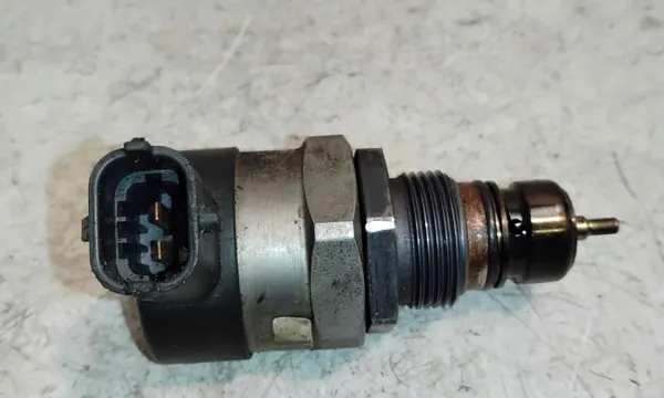 Régulateur Pression Carburant Renault OEM 0281002800 image 2