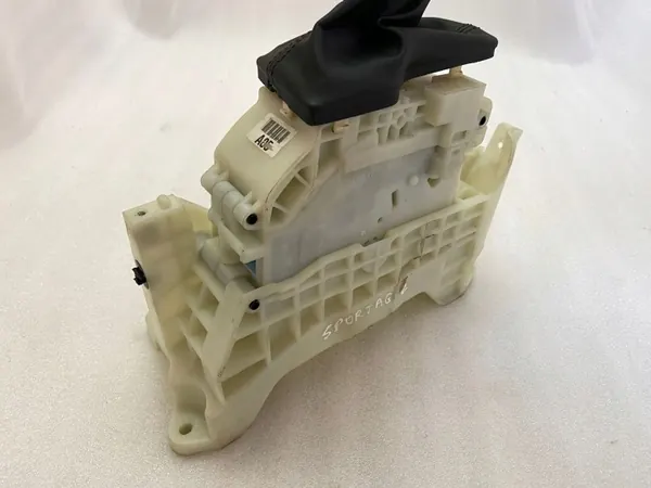 Levier de vitesse KIA Sportage 2019 OEM 46701D4940 image 5