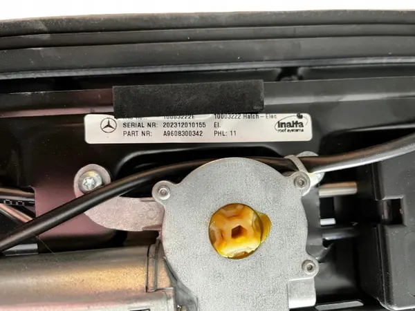 Toit Ouvrant Panorama Mercedes Actros OEM A9608300342 image 4