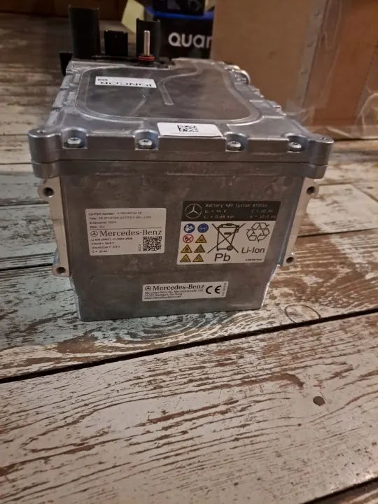 Batería Mercedes-Benz OEM A0009829420 - 41Ah Usada image 3