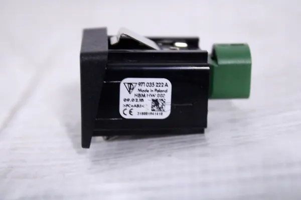 Porsche Panamera 971 Armsteun Compartment + USB Poort 971858329E image 7