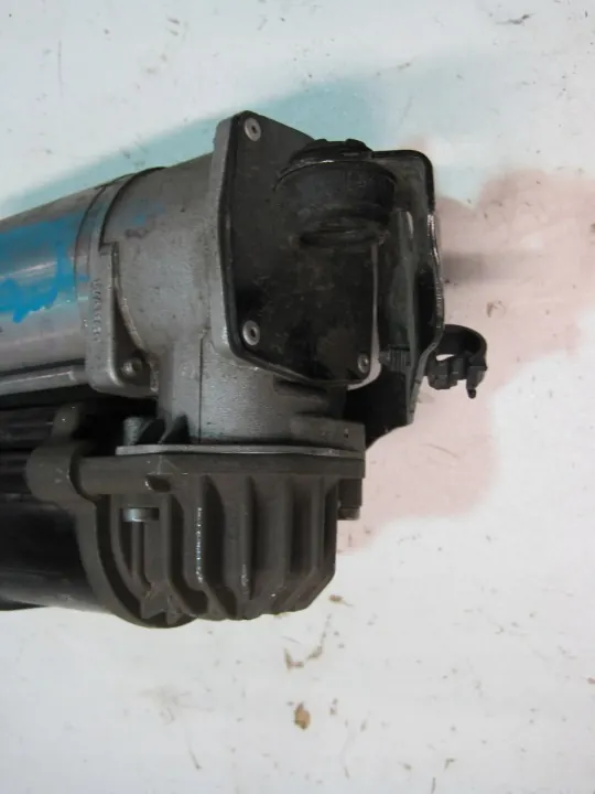 Pompe de suspension Mercedes A2133200004 - Occasion image 3