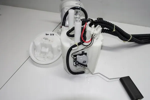 Mercedes W211 Brandstofpomp 3.5 3.2 V6 Nieuw 7.02701.71.0 image 2