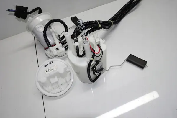 Mercedes W211 Brandstofpomp 3.5 3.2 V6 Nieuw 7.02701.71.0 image 3