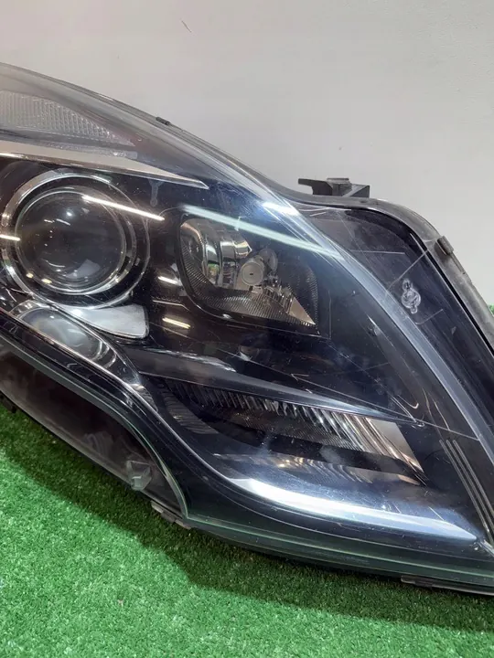 Oikea etuvalaisin OPEL ZAFIRA C Bi-Xenon image 3
