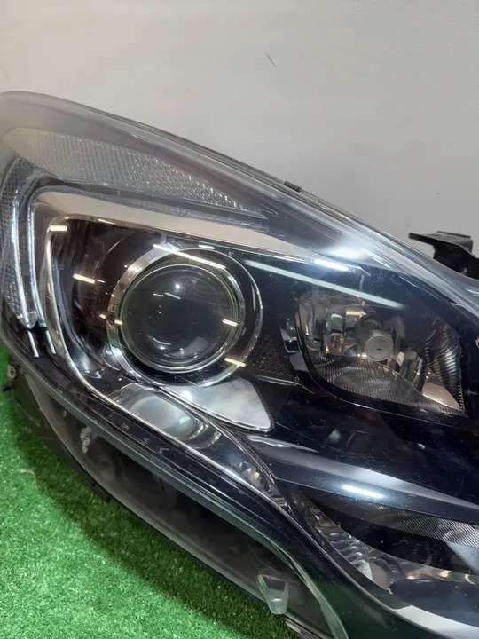 Oikea etuvalaisin OPEL ZAFIRA C Bi-Xenon image 4