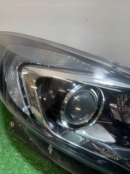 Oikea etuvalaisin OPEL ZAFIRA C Bi-Xenon image 5