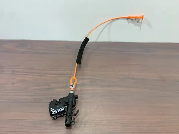 Subaru Ascent Kraftstoffklappenverschluss OEM FBZ28926 image 5