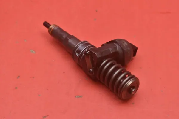 Bomba de inyección OEM 038130073AQ para VW Golf 4 1.9 TDI image 3