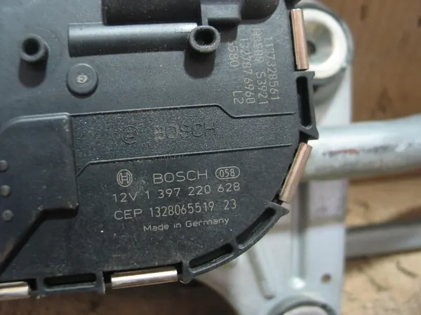 Tuulilasinpyyhkimen moottorin mekanismi eteen Volvo S60 II V60 30753493 image 10