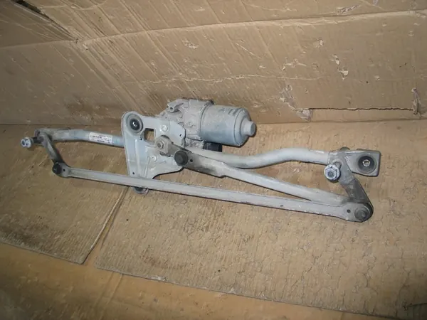 Tuulilasinpyyhkimen moottorin mekanismi eteen Volvo S60 II V60 30753493 image 3