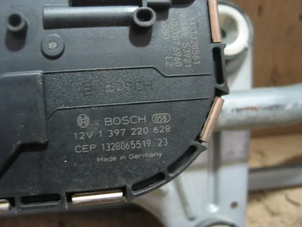 Tuulilasinpyyhkimen moottorin mekanismi eteen Volvo S60 II V60 30753493 image 8