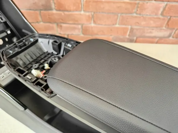 OEM 4A1CA61 mittkonsol armstöd för BMW X1 image 5