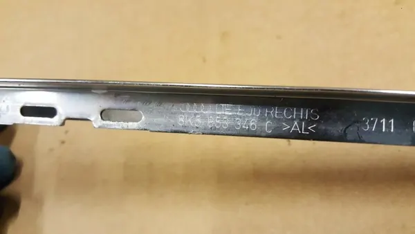 Audi OE 8K5853346C Heckscheibenleiste rechte Seite image 3