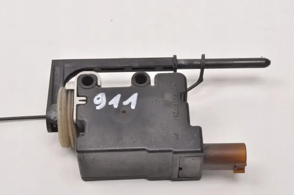 Porsche 911 997 Attuatore di bloccaggio sportello carburante 99762411300 image 3