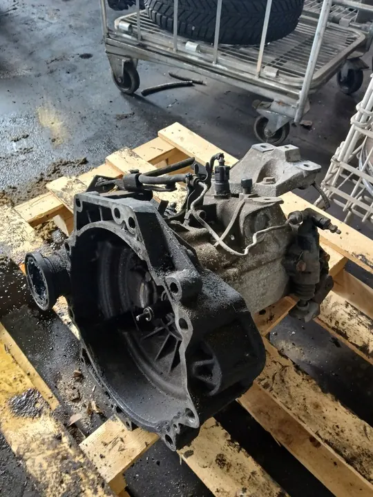 VW GOLF IV 1.6 B Vaihteisto 02K301107J DSB image 2