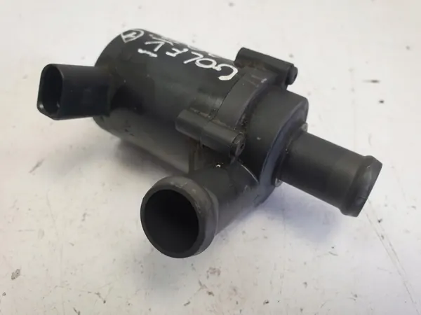 VW Golf 2.0 TFSI Extra Vattenpump 1K0965561D image 5