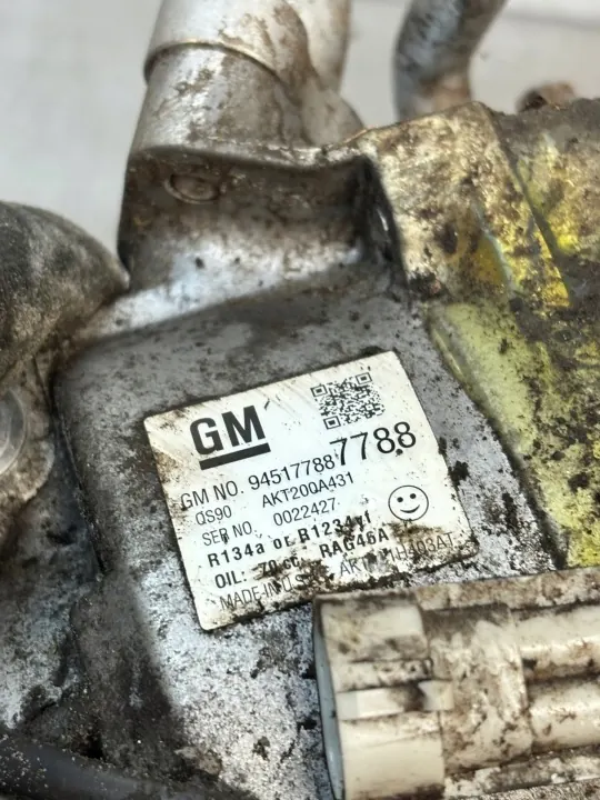 AC Compressor Opel Adam 94517788 OEM image 4