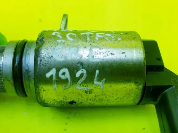 Válvula de Controle de Cabeça OEM 06E257T - Usado image 7