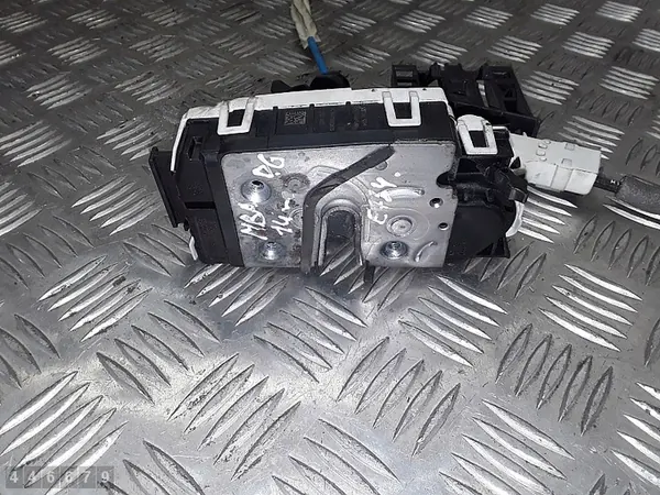 2016 Mercedes A Class Block A2047302835 image 2