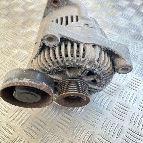 Vaihtovirtageneraattori BMW 3 E90 E91 image 2