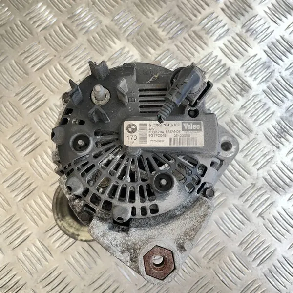 Vaihtovirtageneraattori BMW 3 E90 E91 image 3