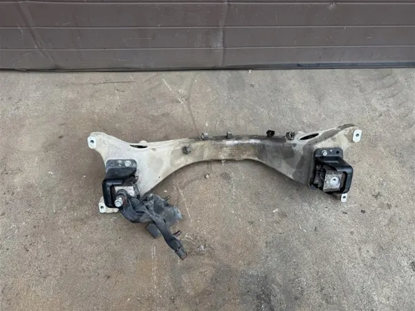 Moottorin Kiinnike OEM 2N0199207 VW Crafter II RWD image 2