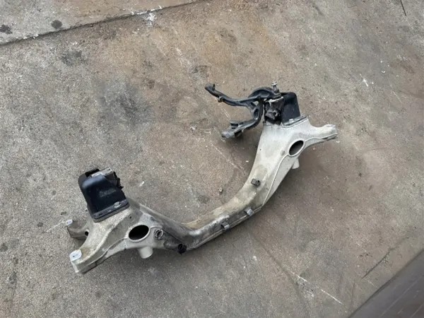 Moottorin Kiinnike OEM 2N0199207 VW Crafter II RWD image 5