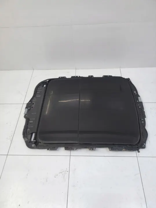 Käytetty Audi Q8 E-Tron Kattoikkuna OEM 83A877041 image 6
