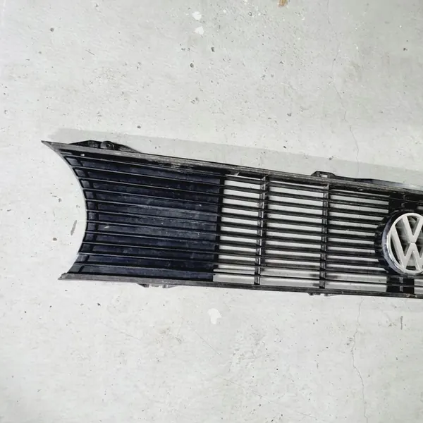 Grill VW Golf MK1 Cabrio 1980 image 2
