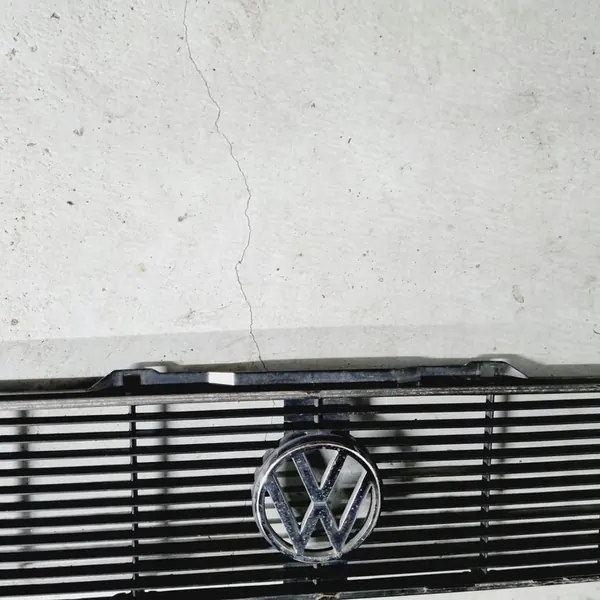 Grill VW Golf MK1 Cabrio 1980 image 4