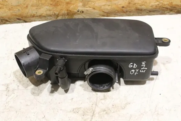 Subaru GD OEM luchtresonator - Gebruikte staat image 2